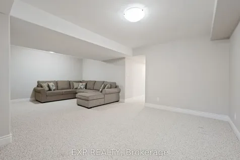 31 Farmington Crescent Belleville ON K8N 0J9