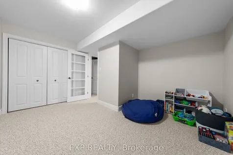 31 Farmington Crescent Belleville ON K8N 0J9