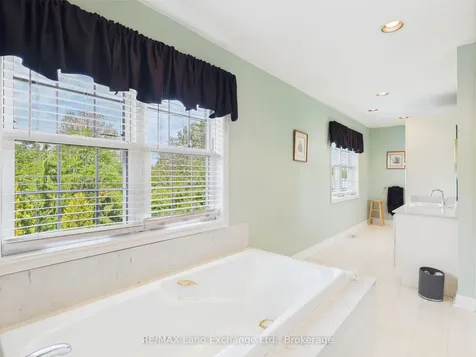 4 Eastwood Crescent Kincardine ON N0G 2T0