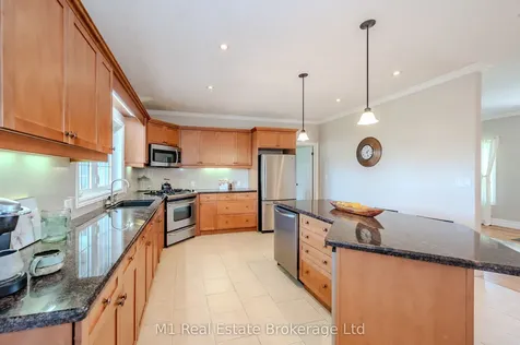 8682 9 Side Road Centre Wellington ON N0B 1J0