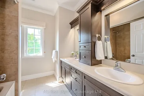 8682 9 Side Road Centre Wellington ON N0B 1J0