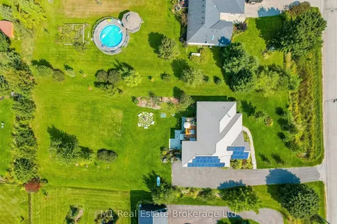 8682 9 Side Road Centre Wellington ON N0B 1J0