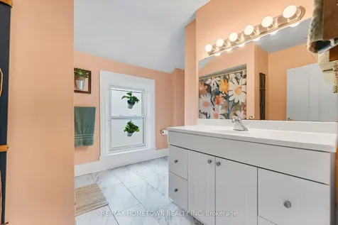 22 James Street E Brockville ON K6V 1J9