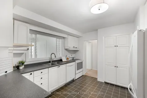 36 Applewood Drive Belleville ON K8P 4E2