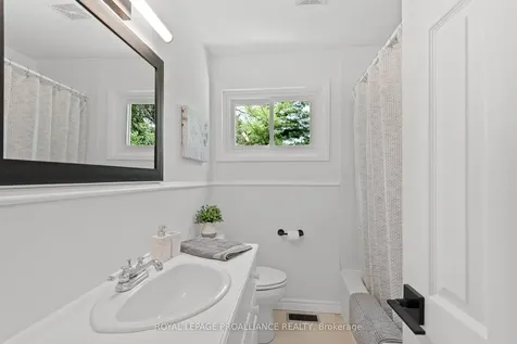 36 Applewood Drive Belleville ON K8P 4E2