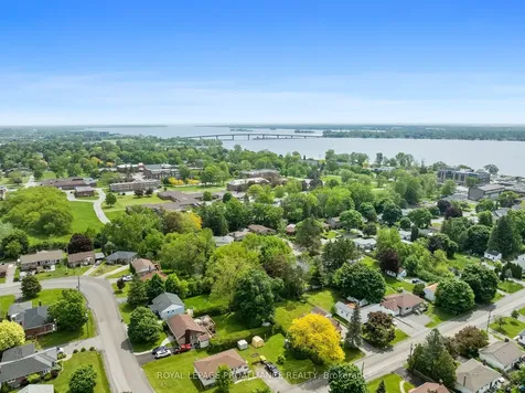 36 Applewood Drive Belleville ON K8P 4E2