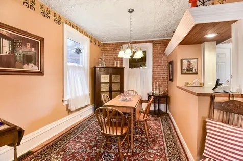 56 Murray Street Brockville ON K6V 2W7