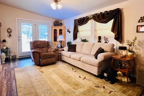 16 Sutton Drive Ashfield-colborne-wawanosh ON N7A 3Y3