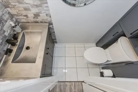 219 Elizabeth Crescent Centre Wellington ON N1M 3N1