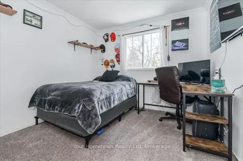 219 Elizabeth Crescent Centre Wellington ON N1M 3N1