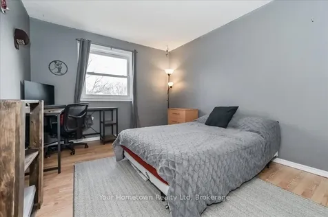 219 Elizabeth Crescent Centre Wellington ON N1M 3N1