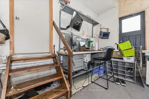 219 Elizabeth Crescent Centre Wellington ON N1M 3N1