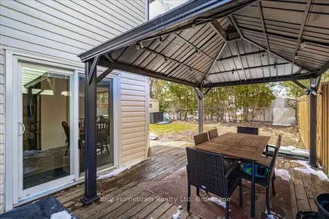 219 Elizabeth Crescent Centre Wellington ON N1M 3N1