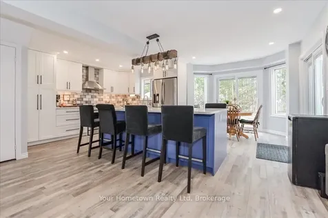 219 Elizabeth Crescent Centre Wellington ON N1M 3N1