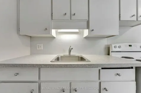 16 East Avenue Brantford ON N3S 3L1