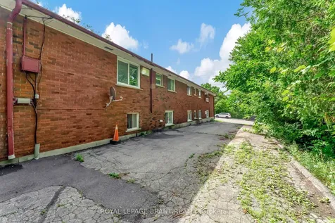 16 East Avenue Brantford ON N3S 3L1