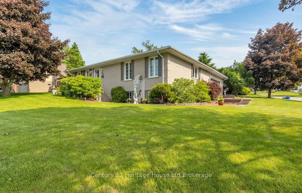 20 Woodcock Drive Tillsonburg ON N4G 4M2