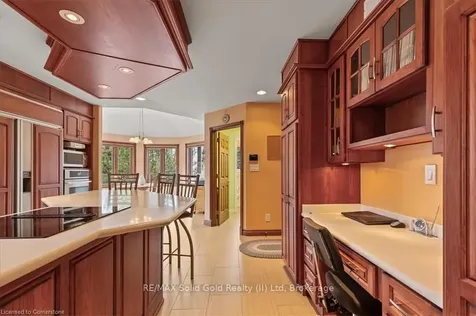 2 Hickory Hollow Brant ON N0E 1N0