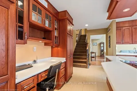 2 Hickory Hollow Brant ON N0E 1N0