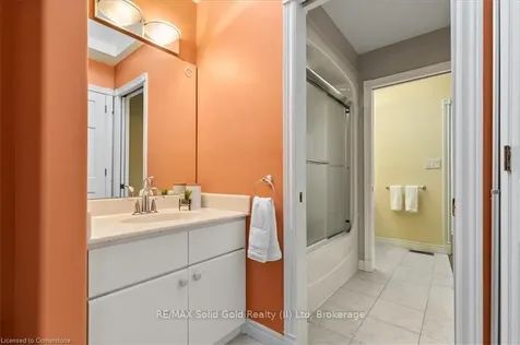 2 Hickory Hollow Brant ON N0E 1N0