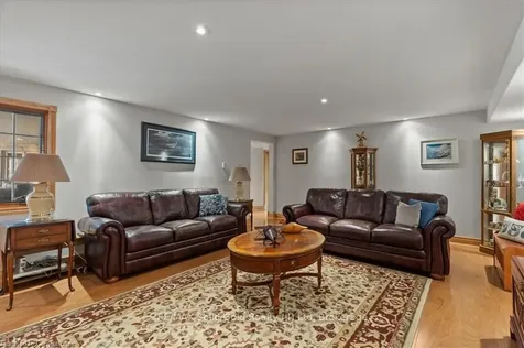 2 Hickory Hollow Brant ON N0E 1N0