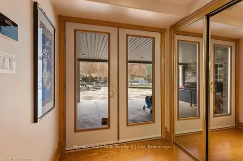 2 Hickory Hollow Brant ON N0E 1N0