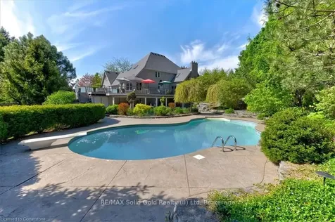 2 Hickory Hollow Brant ON N0E 1N0