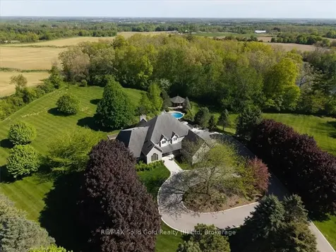 2 Hickory Hollow Brant ON N0E 1N0