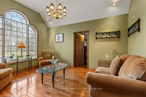 2 Hickory Hollow Brant ON N0E 1N0