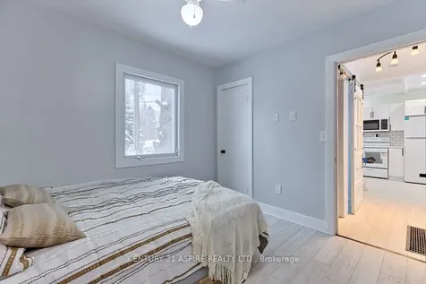 43 Glendale Avenue Deep River ON K0J 1P0