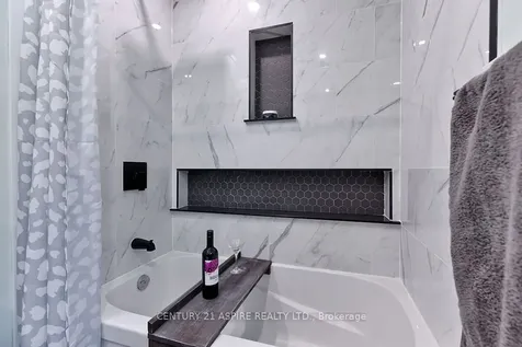 43 Glendale Avenue Deep River ON K0J 1P0