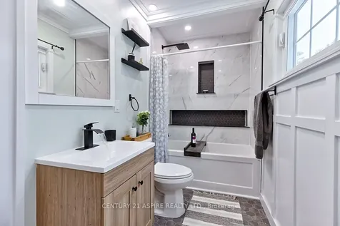 43 Glendale Avenue Deep River ON K0J 1P0