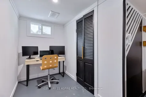 43 Glendale Avenue Deep River ON K0J 1P0