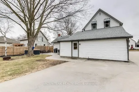 32 Street George Street Aylmer ON N5H 2M1