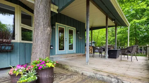 11 Shoreline Drive Northern Bruce Peninsula ON N0H 1Z0
