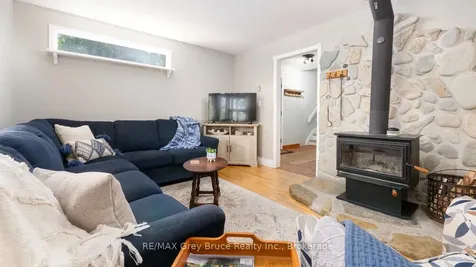 11 Shoreline Drive Northern Bruce Peninsula ON N0H 1Z0