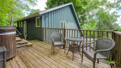 11 Shoreline Drive Northern Bruce Peninsula ON N0H 1Z0