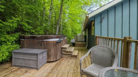 11 Shoreline Drive Northern Bruce Peninsula ON N0H 1Z0