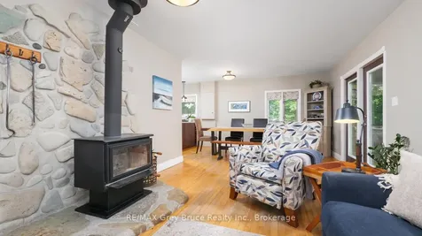 11 Shoreline Drive Northern Bruce Peninsula ON N0H 1Z0