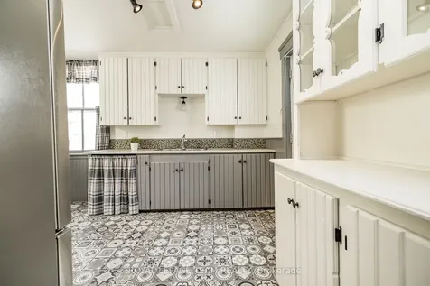 37 Orchard Street Brockville ON K6V 2J6