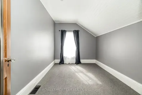 37 Orchard Street Brockville ON K6V 2J6