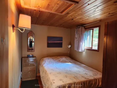 102 Mazinaw Lake N/a Addington Highlands ON K0H 1K0