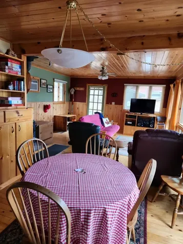 102 Mazinaw Lake N/a Addington Highlands ON K0H 1K0