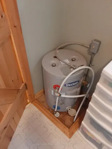 102 Mazinaw Lake N/a Addington Highlands ON K0H 1K0