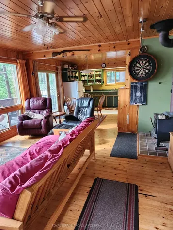 102 Mazinaw Lake N/a Addington Highlands ON K0H 1K0