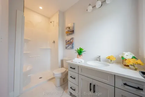165 Gordon Street Chatham-kent ON N0P 1C0