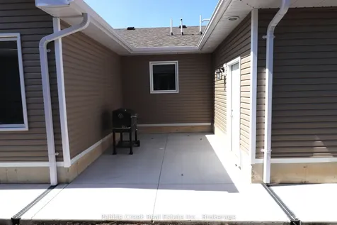 215 Lake Breeze Drive Ashfield-colborne-wawanosh ON N7A 0C6