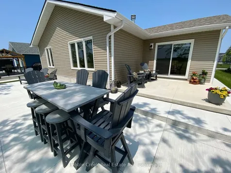 215 Lake Breeze Drive Ashfield-colborne-wawanosh ON N7A 0C6