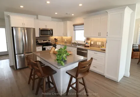 215 Lake Breeze Drive Ashfield-colborne-wawanosh ON N7A 0C6