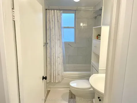 233 Macdonald Lane Saugeen Shores ON N0H 2L0